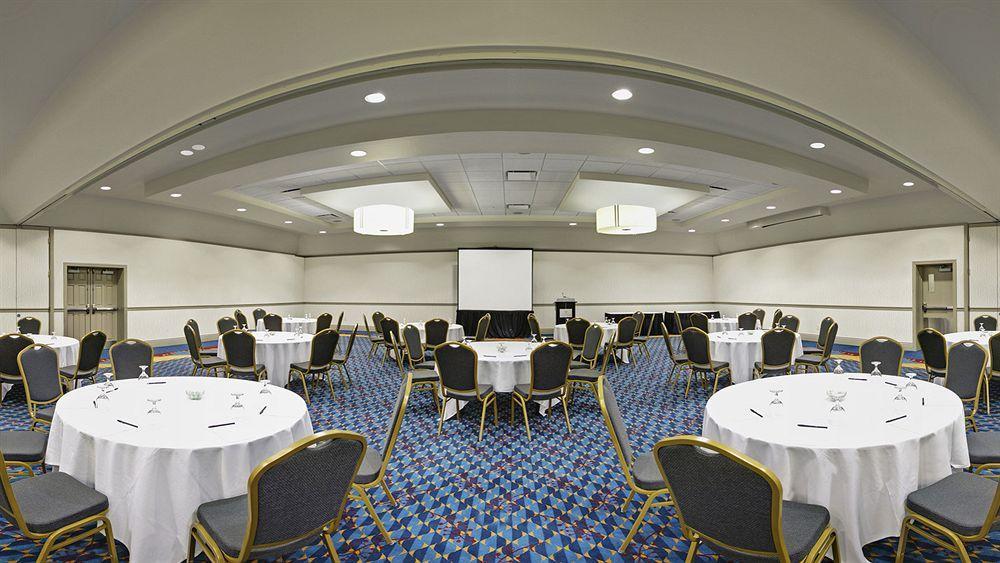 Doubletree By Hilton Pittsburgh Monroeville Convention Center Exterior foto