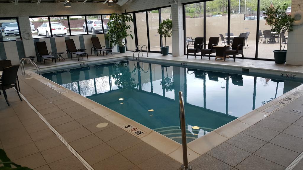 Doubletree By Hilton Pittsburgh Monroeville Convention Center Exterior foto